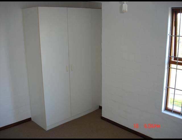 2 bed property to rent in MILNERTON RURAL